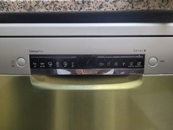 Used Bosch Series4 Home Connect WiFi Dishwasher 14Place setting Like New Conditions - Image 4
