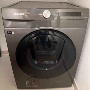 Used Samsung Smart WiFi 10kg Washer Dryer - High-Tech & Efficient