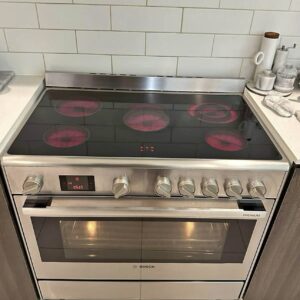 Used Bosch 5 Ceramic Hubs Electric Cooker 90cm Made in Italy excellent condition