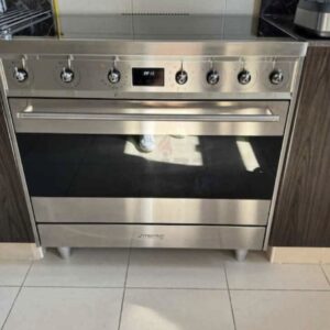 Used Smeg Induction Cooker stove 90x60cm Like New